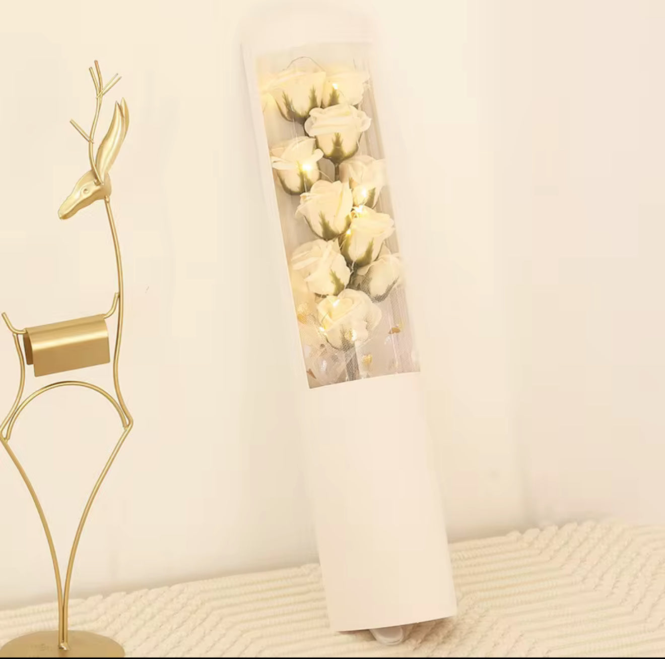 Rose Illuminated Stand